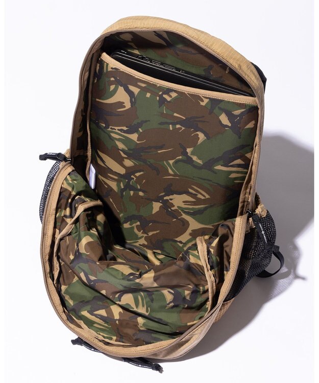 JOSEPH ABBOUD MOUNTAIN 【CREA掲載・軽量/ECO撥水】ナイロンリップクロス バックパック 21L ベージュ系