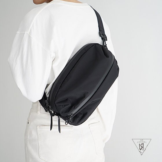 〈使いやすいショルダータイプ〉人気のBag Packがボディバッグに！