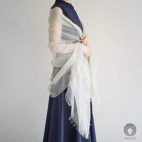 日よけ、冷房冷えの対策に！mutoの極上ストールを。