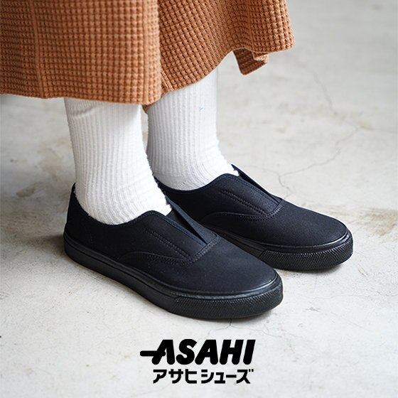 この秋のワンマイルシューズはキャンバススリッポンで決まり！