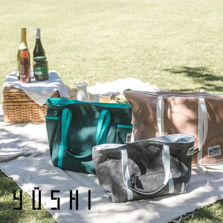 お出かけに！日本製キャンバス地のバッグを