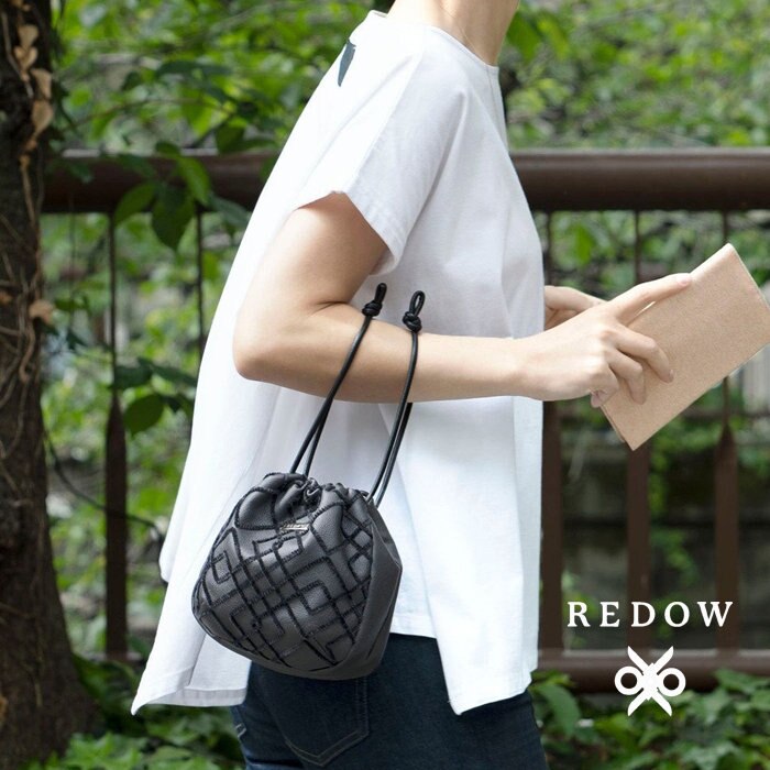 ヴィーガンレザーで作る、巾着型ミニポシェットバッグ