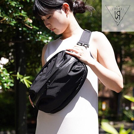 撥水で安心！雨でも強い万能型ウエストボディバッグ