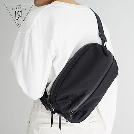 利き手を選ばない多収納ショルダーバッグの秘密