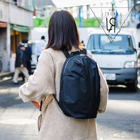 無駄を省いた機能美！撥水・多収納のリュック