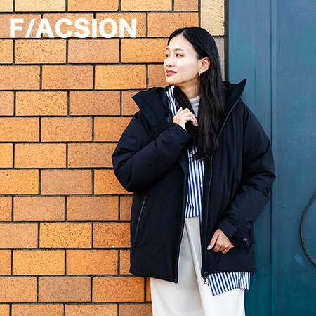 まだまだ続く寒い日に活躍する軽量アウター