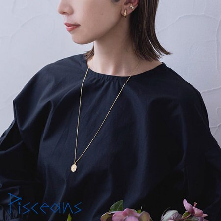 【新入荷】一粒の小さなクリスタルが輝くメダイユネックレス