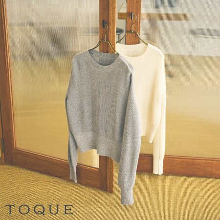 【厚すぎず、薄すぎない】春コートに合わせやすいハニカムニット