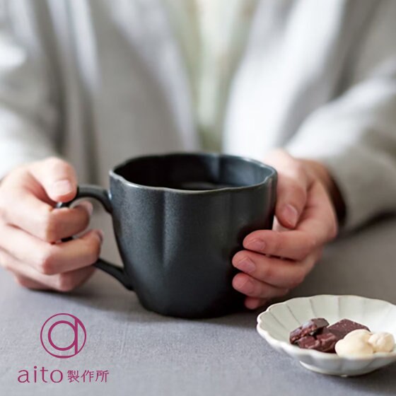 お気に入りのマグカップで、春のひとときを