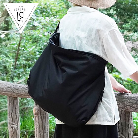 大容量＆撥水でアクティブに使える斜め掛けバッグ