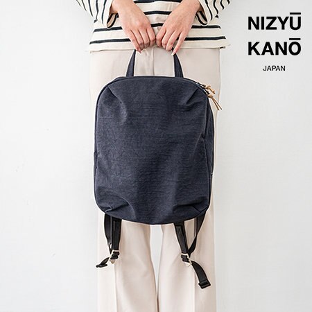 春のお出かけに使いやすい日本のバッグ。