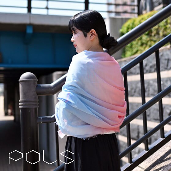 POLSの極細コットンストールで、日差しをやさしく味方に。