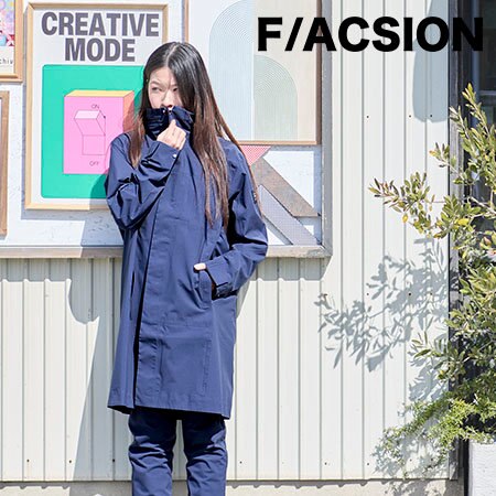 台風でも雨から身を守れるレインウェア