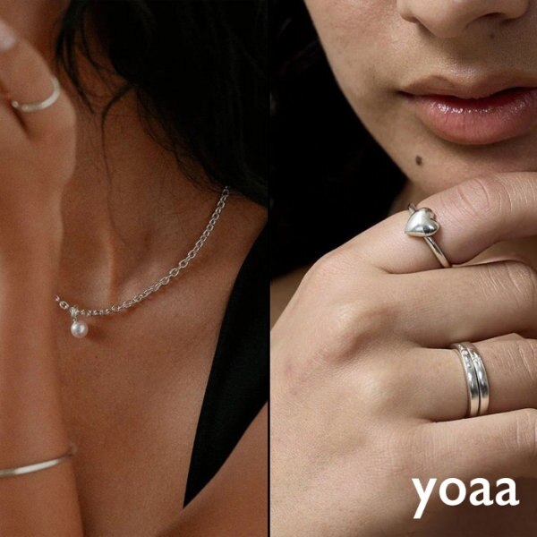 ワンポイントチャームを晩夏の味方に。