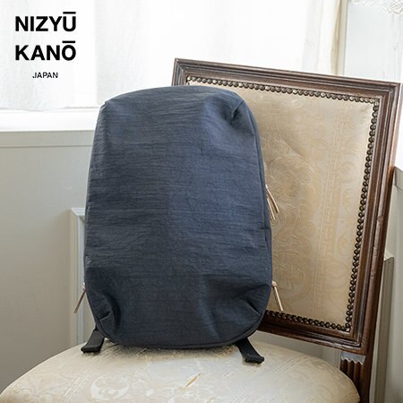 秋の行楽日和に活躍する撥水バッグ