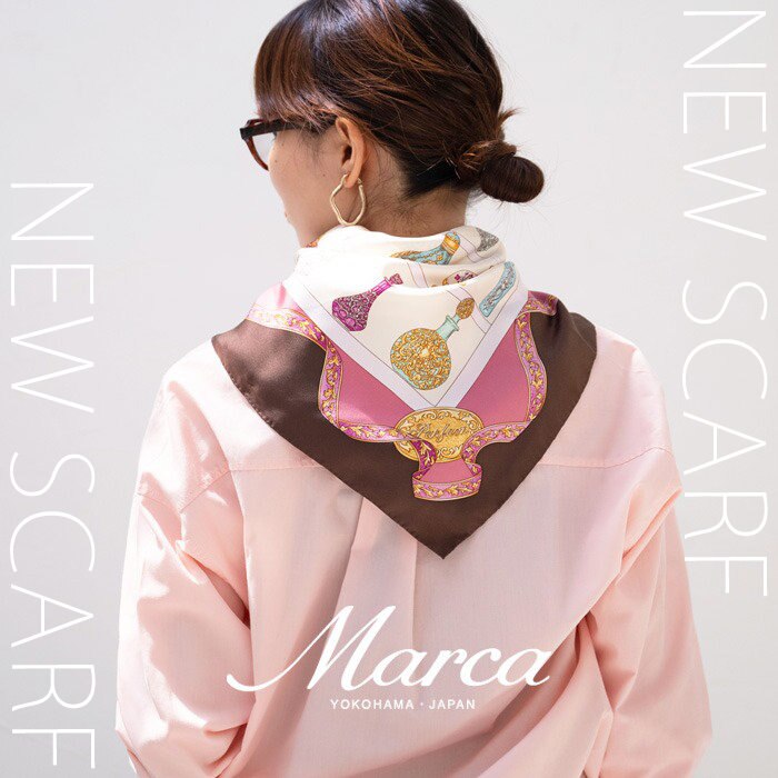 秋を彩る新作“スカーフ”、続々。