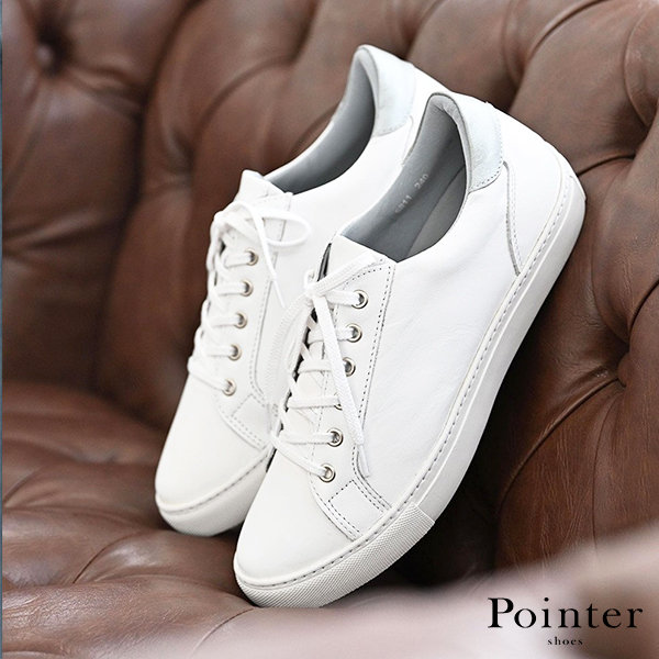 足元から整える、季節のスイッチは“スニーカー”で。