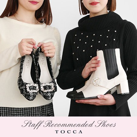 フェミニンな一歩で彩る、ホリデーシューズコレクション