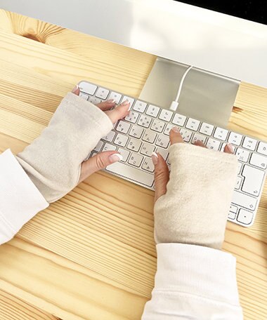 ORuKuBET moist  - ella【 保湿・抗菌・吸湿発熱・日本製】