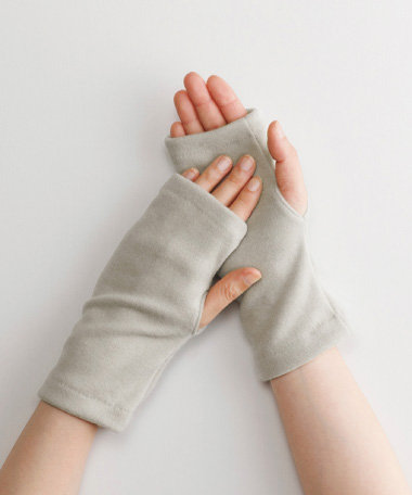 ORuKuBET moist  - ella【 保湿・抗菌・吸湿発熱・日本製】