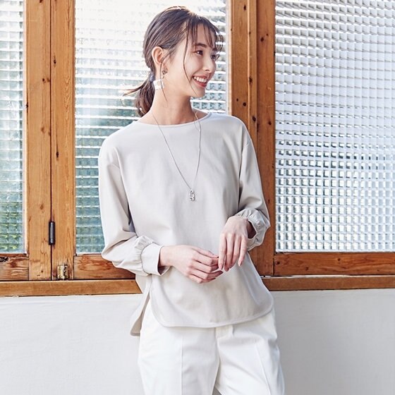 1枚でもインナーとしても使える！春めくキレイ目カットソー