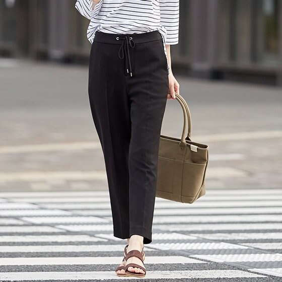 楽してきれいめ見えが叶う、洗える美脚ストレッチパンツ