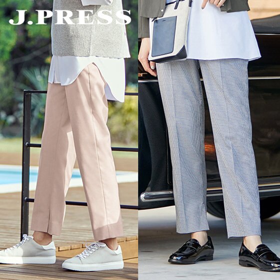 春のお出かけにぴったり！ 美脚見えが叶う人気のシャークスキンパンツ