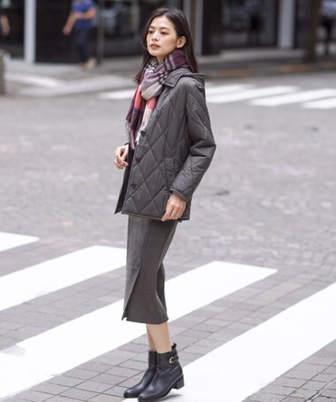  ニードルパンチ ハイネック カットソー