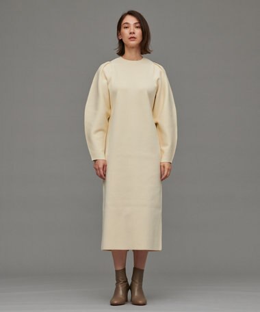  アモッサ ボリュームスリーブニットワンピース