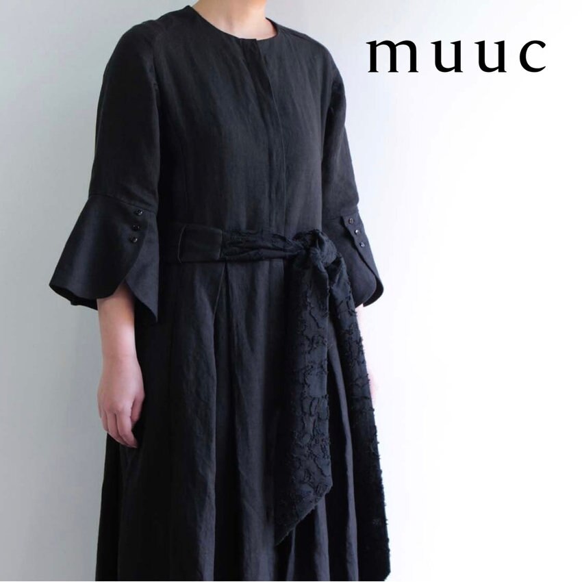 「カットジャカード生地のベルトリボン」がアクセントに【リネンドレスコート】