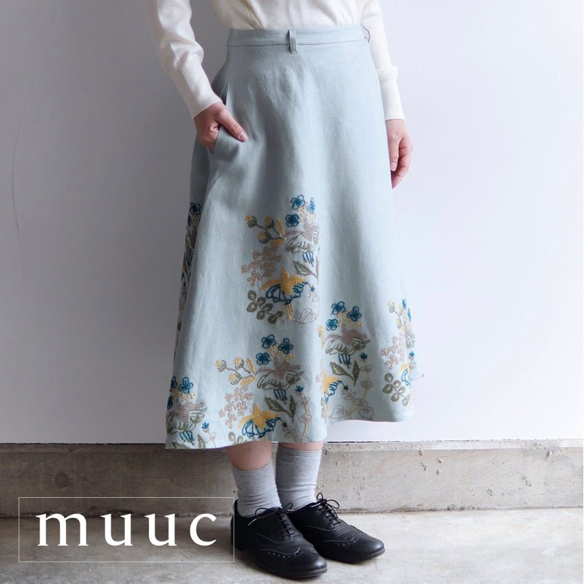 「リネンウール生地」のやわらかくやさしい着心地【フクシア刺繍フレアースカート】オールシーズン楽しめるアイテムです