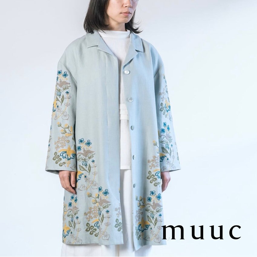 立体感のある豊かな表情の【フクシア刺繍のコート】上品さの中に可愛らしさも「時代に左右されないデザイン」