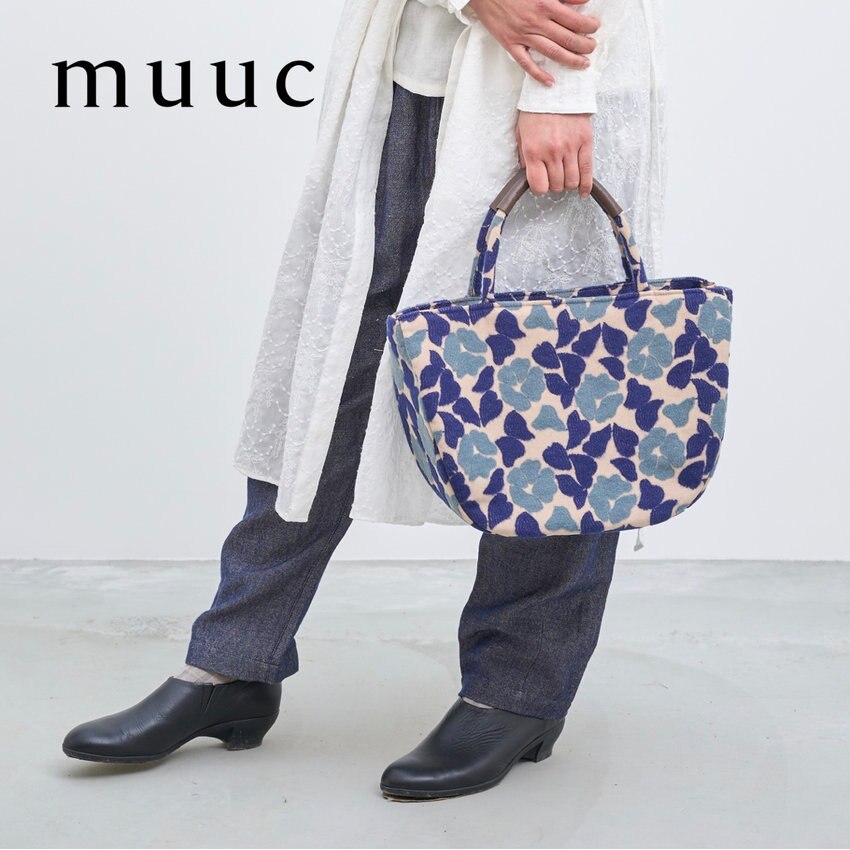 【春のおすすめアイテム!!】春の上品な装いと相性がよい「椿刺繍のバッグ」可愛らしさもありつつクラシックな雰囲気も