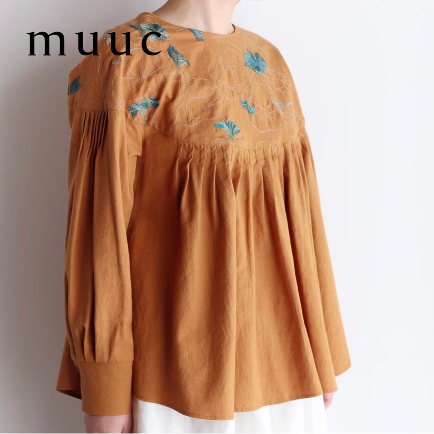 「ゆとりたっぷりのシルエット」で着心地◎【ナスタチュウム刺繍のプルオーバー】咲きほこる花の風景をイメージしました