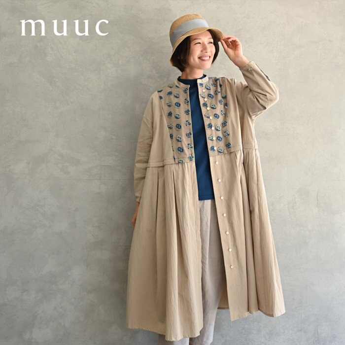 【muuc オーガニックコットン】ブロード生地に小花柄の刺繍生地で、ナチュラルな大人可愛いスタイルの2WAYワンピース