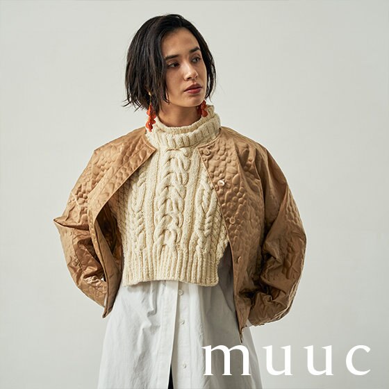 軽やかに纏う。土の凹凸を表現したテレインブルゾン