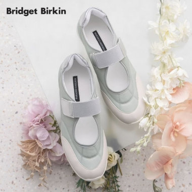 ロープロファイルが今の気分。ストラップ付スニーカー★