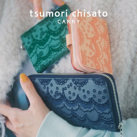 フリルのようなスカラップ柄刺繍とネコのコンビ♪