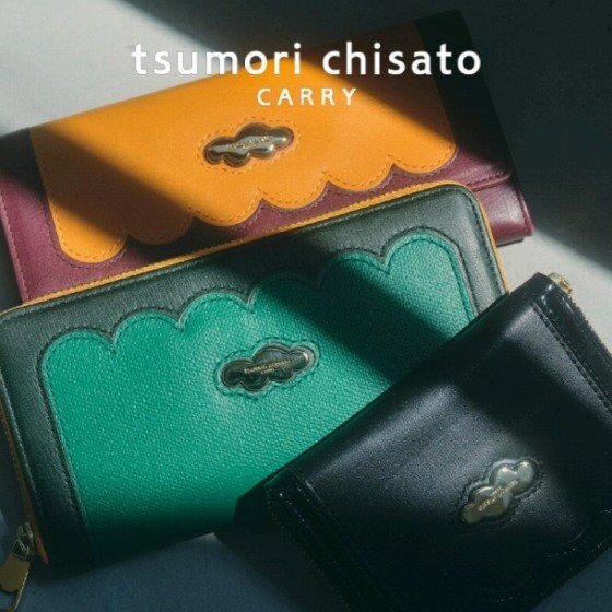 フリルのようなスカラップ模様が可愛らしいデザイン