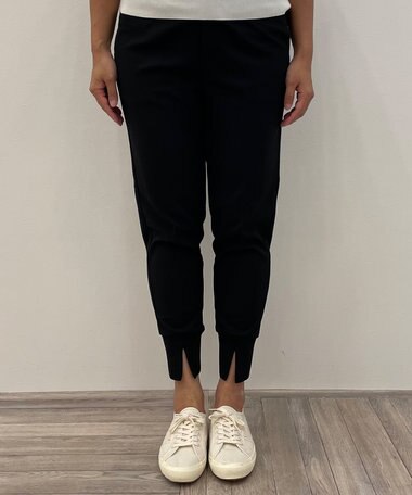  ウエスト、ヒップはジャストフィット。 でも、、丈が短い！