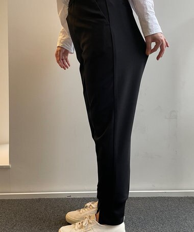  ヒップ周り、安心感のあるサイズ感です。 