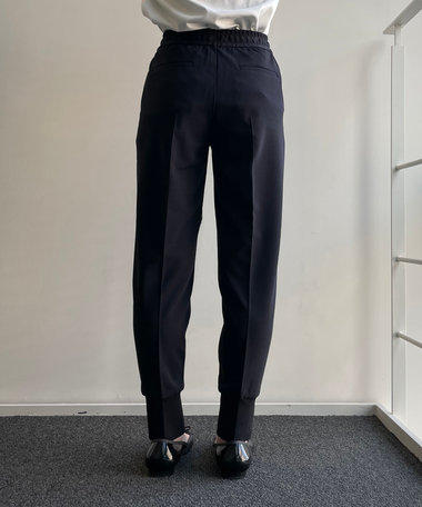  ヒップのラインが浮き出るわけでもなく、生地が余るでもなく、絶妙な余裕でした！