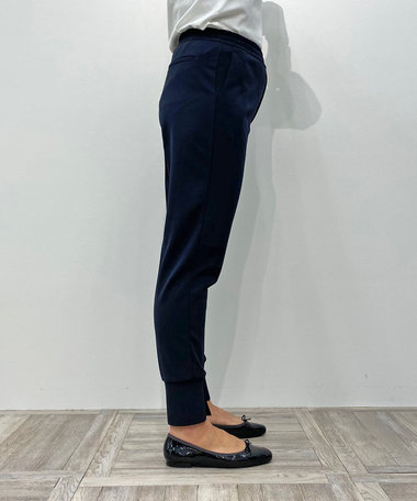  お尻の下もすっきりしてキレイなライン