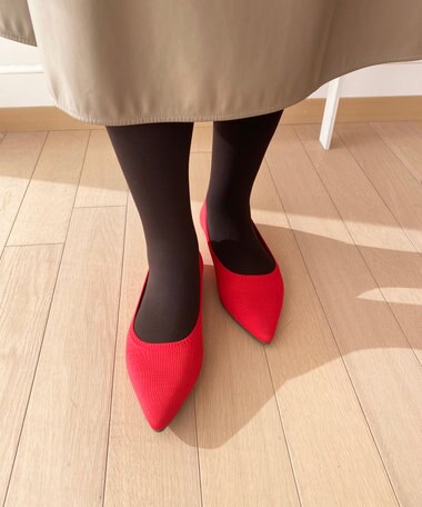  レッドパンプスは12月中旬展開予定