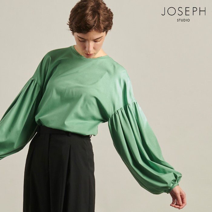 【レディース】春まで着られるトップス特集