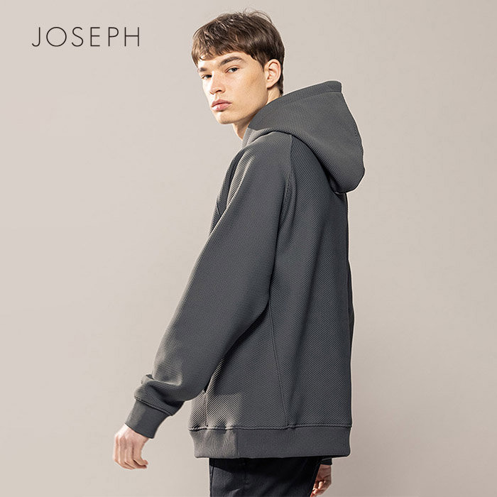 【WEB限定色あり】JOSEPHから新たなベーシックアイテムが登場。