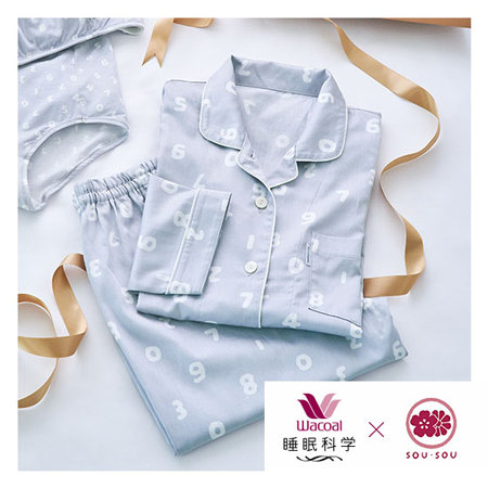 京都のブランド「SOU・SOU®」の象徴的な柄「SO-SU-U」を綿100％のサテン生地にプリントしたパジャマ