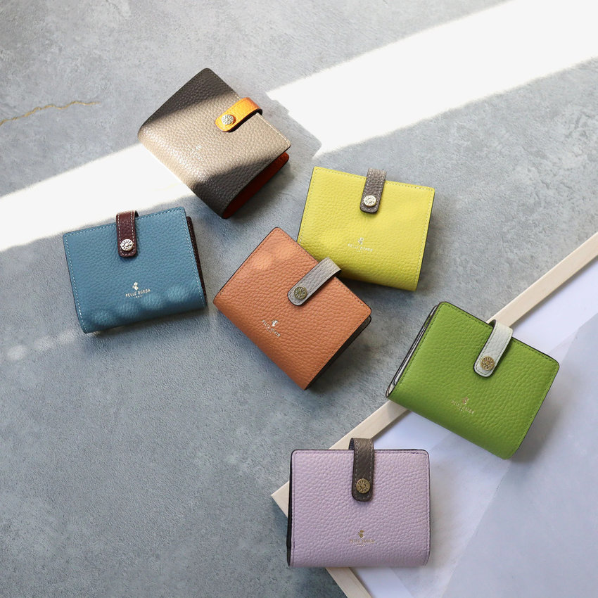 収納力と使いやすさを追求したコンパクト折財布