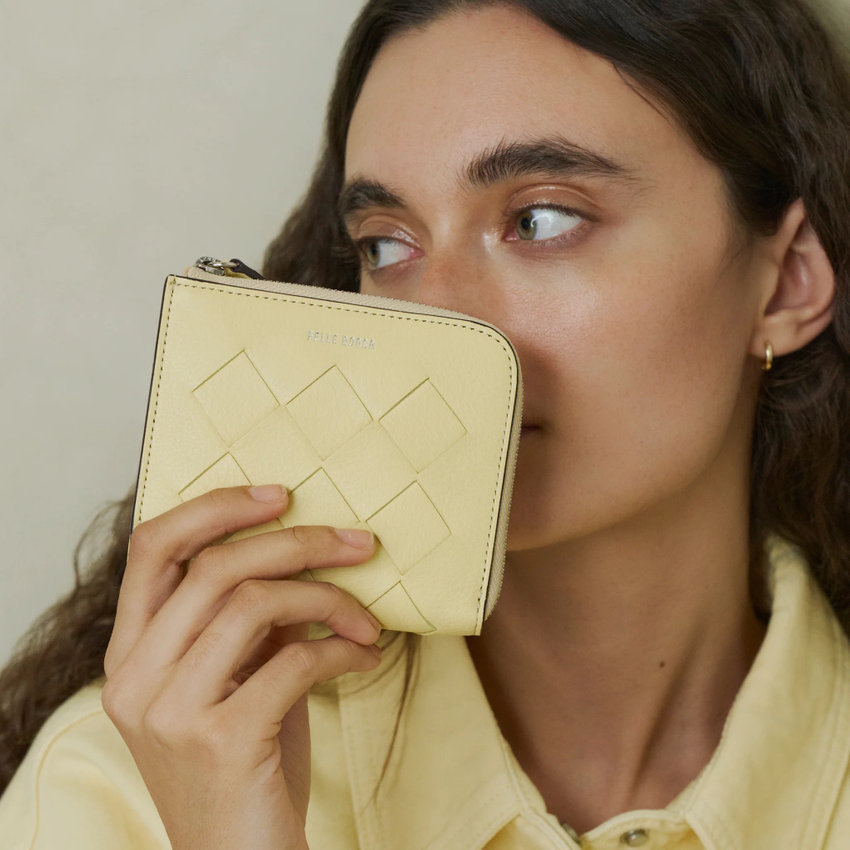 職人が丁寧に編み上げた差しメッシュ