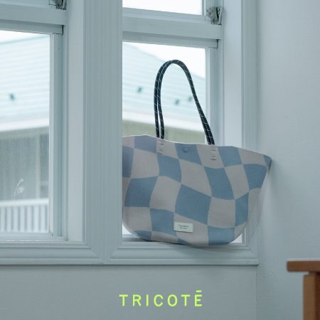【TRICOTÉ】24AWシーズン《FLOWING》 新作ニットバッグ